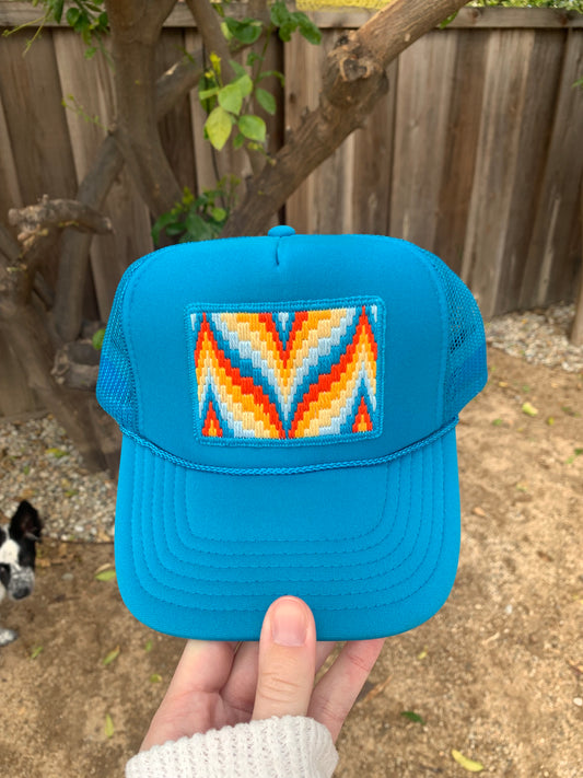 Pointed Curves in Orange and Blue